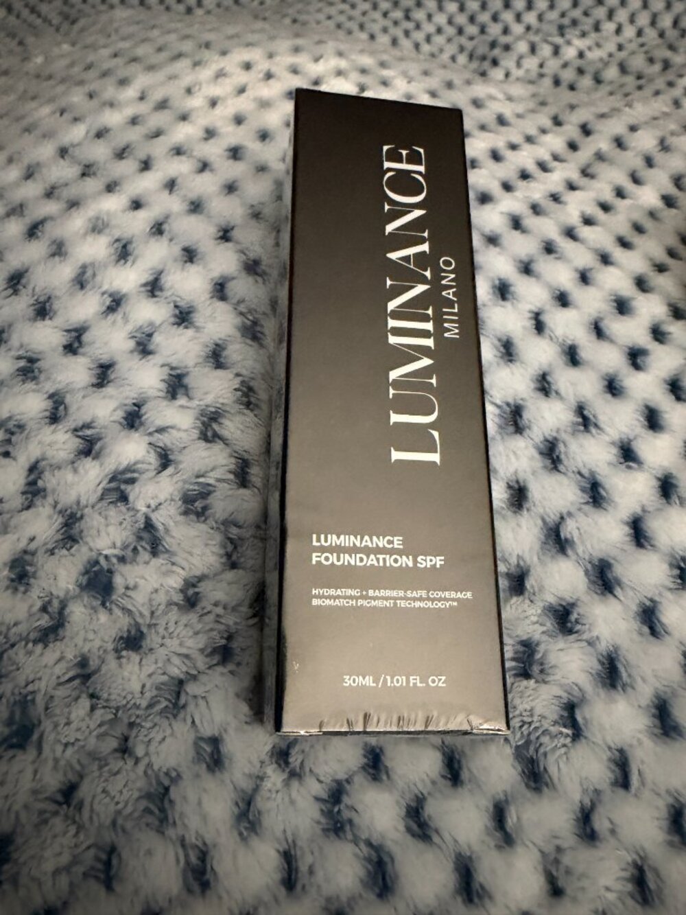 Luminance Milano Makeup 3 piece set sealed - Picture 6 of 9